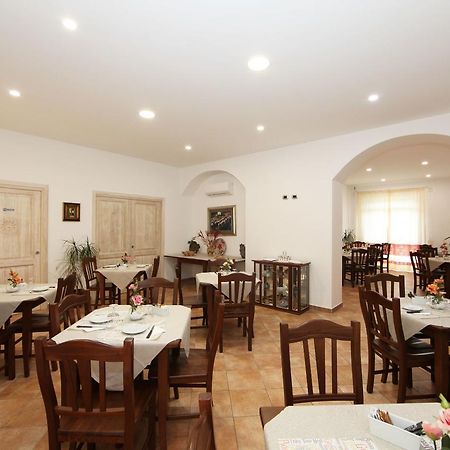 Guest House Villabianca La Maddalena  Ngoại thất bức ảnh
