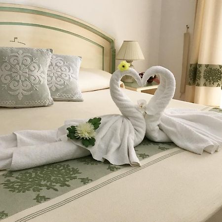 Guest House Villabianca La Maddalena  Ngoại thất bức ảnh