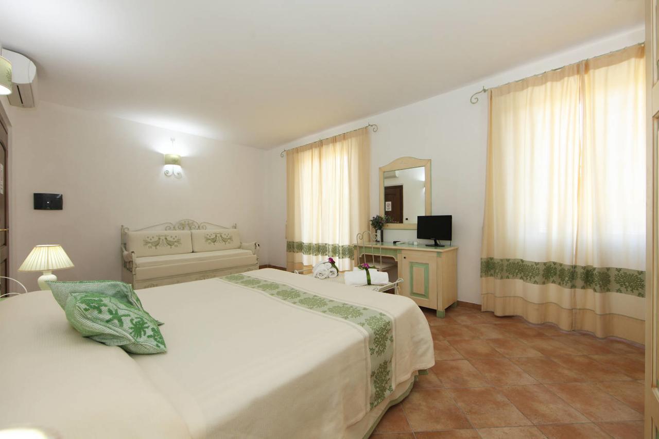 Guest House Villabianca La Maddalena  Ngoại thất bức ảnh