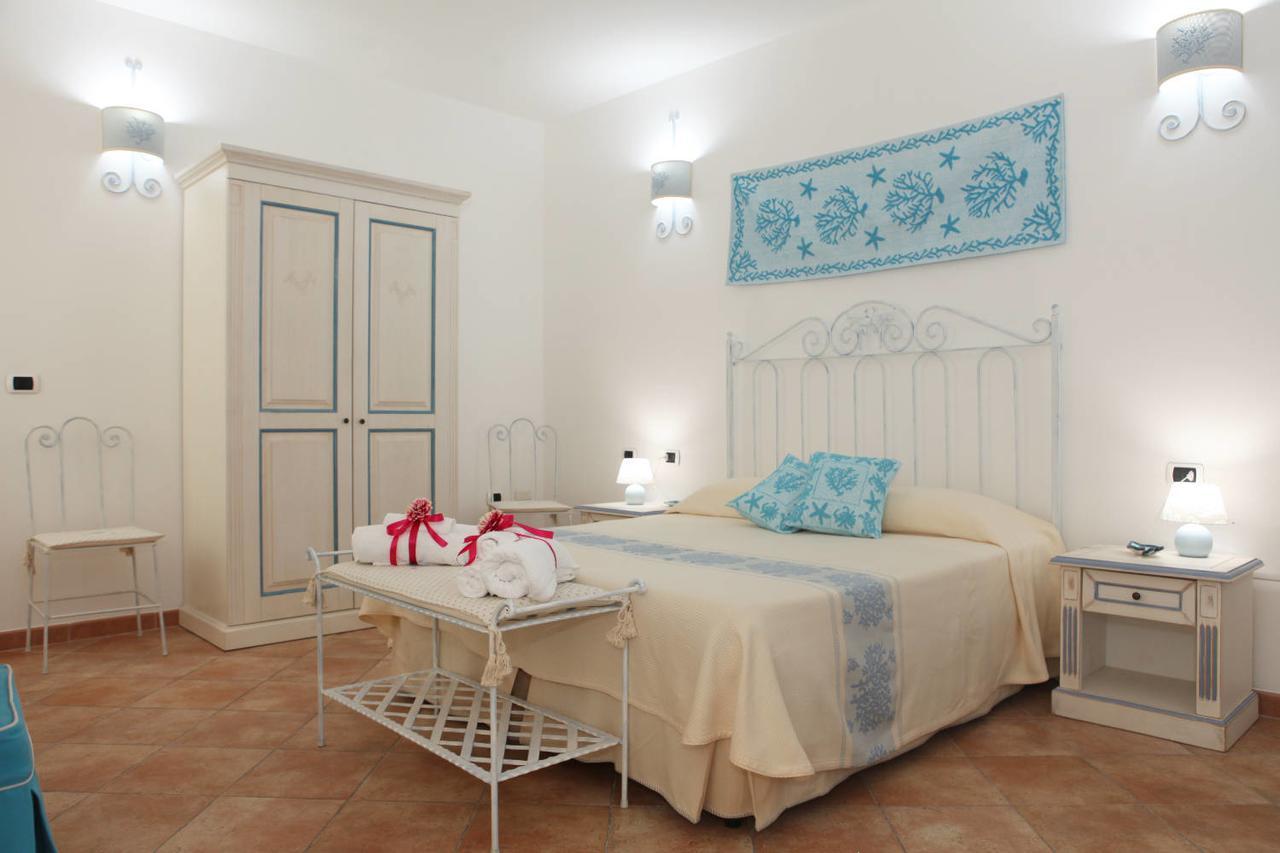 Guest House Villabianca La Maddalena  Ngoại thất bức ảnh