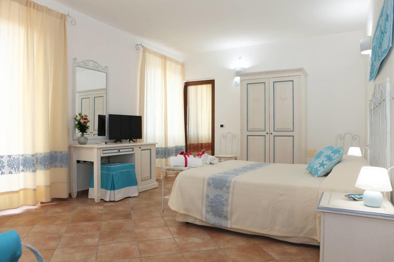 Guest House Villabianca La Maddalena  Ngoại thất bức ảnh