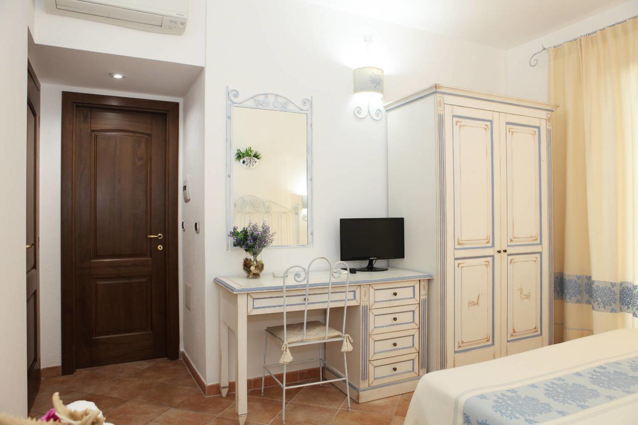 Guest House Villabianca La Maddalena  Ngoại thất bức ảnh