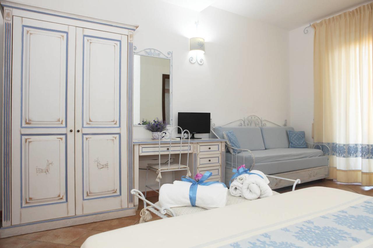 Guest House Villabianca La Maddalena  Ngoại thất bức ảnh