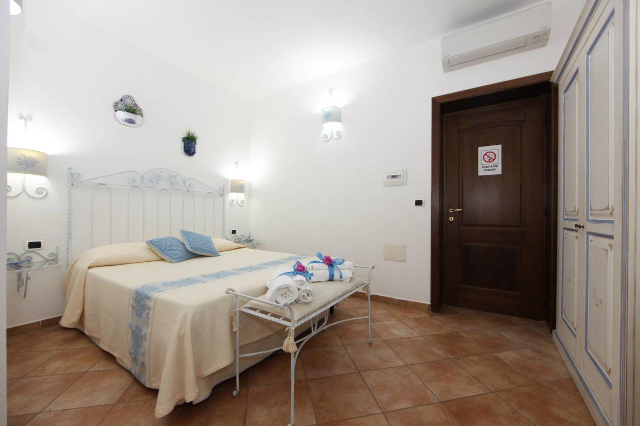 Guest House Villabianca La Maddalena  Ngoại thất bức ảnh